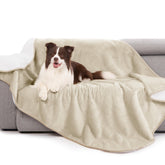 Gogobunny Couverture imperméable crème sur lit, protection contre liquides et poils.