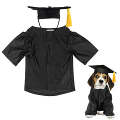 GraduatePro chapeau graduation noir avec pampille dorée, parfait pour cérémonies et séances photos.