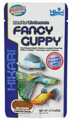 Hikari Fancy Guppy – granulés flottants, alimentation en colonne et croissance soutenue.