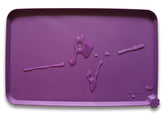 Tapis d’alimentation Hoki Found aubergine, imperméable et facile à nettoyer pour chiens et chats.