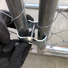 Pinces Hoqqf adaptées à l’assemblage de sections en tuyaux de 32 mm.