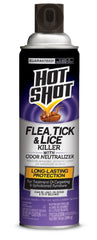 Hot Shot pulvérisateur sur moquette et meubles rembourrés pour le contrôle des puces et tiques.