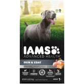 IAMS Advanced Health Skin & Coat croquettes poulet et saumon, pour peau saine et pelage brillant.
