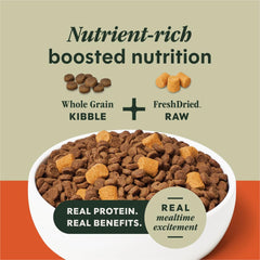Morceaux crus frais séchés dans Instinct RawBoost pour chien