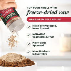 Instinct RawBoost Shakers boeuf sur croquettes, saveur rehaussée et nutriments.