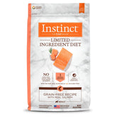 Instinct croquettes saumon réel, sac de 20 lb, nutrition simple et savoureuse.