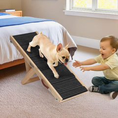 Rampe iPetba pour chien sur canapé avec surface antidérapante.