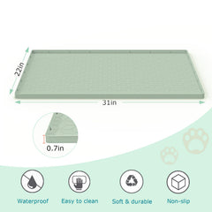 Tapis Jacooxi Litiere anti-glissement demeure en place pendant les jeux du chat.