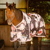 Jeffers Expression Rose Garden Design offre protection hivernale élégante et durable.