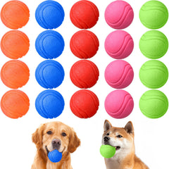 Balle Jenaai rouge 6 cm pour chien, facile à repérer et amusante lors des jeux.