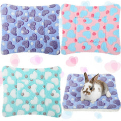 Jetec lits lapin trio, trois couleurs, confort polyvalent pour petits compagnons.