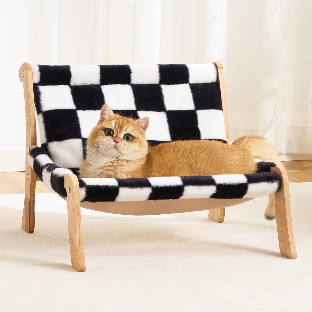 Canapé pour chat Kicari en bois massif avec surface ultra douce.