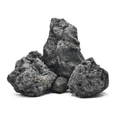 KingRUI roche volcanique noire – gros plan sur la texture poreuse favorisant la filtration.