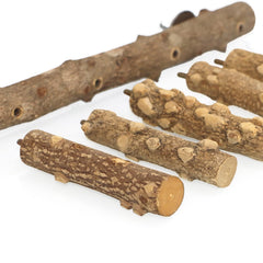 KINTOR jouet de mastication en bois naturel pour petits oiseaux.