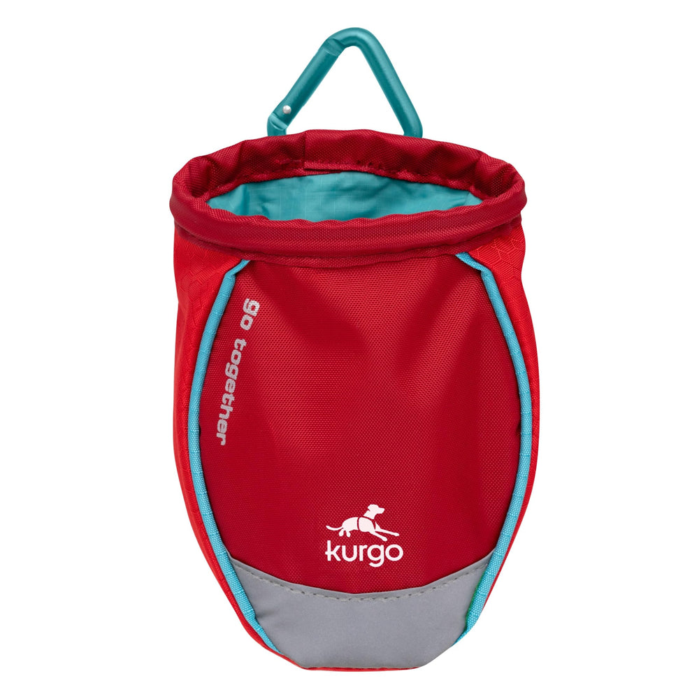 Kurgo Go Stuff It avec ouverture large pour accéder rapidement aux friandises lors d'une promenade.