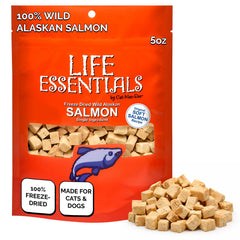 Life Essentials saumon sauvage friandise séchée, saveur naturelle et protéine élevée pour chiens et chats.
