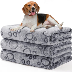 Luciphia: couverture pattes grises, idéale pour chien et chat.