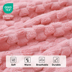 Couverture Luciphia pour chien blanc, texture jacquard douce et hypoallergénique.