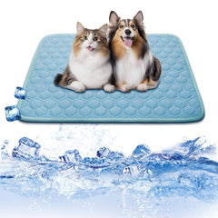 Tapis Mannice refroidissant pour chien bleu, soulage vite les journées chaudes.