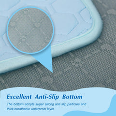 Tapis Mannice refroidissant pour chien bleu, base anti-glissement pour rester en place.