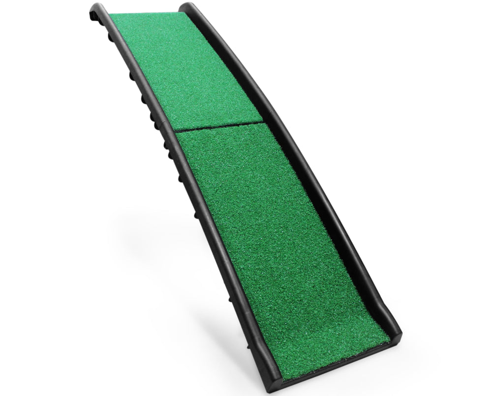 MaxWorks PawStep rampe pliable avec gazon poly, traction sûre pour chiens et chats.
