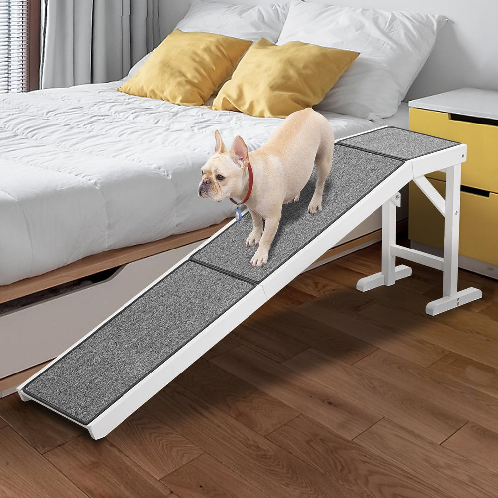 Rampe MEWANG pour chien prête à être utilisée sur lit et canapé, accès facilité.