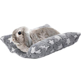 MEWTOGO lit-doux-lapin-etoiles-gris offre un confort doux pour le lapin à domicile.