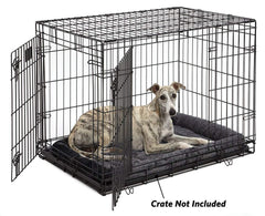 Matelas gris en polyester, doux et polyvalent pour caisse, transport et domicile.