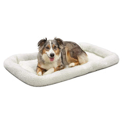 MidWest QuietTime, coussin blanc polaire pour chien, texture douce et réconfortante.