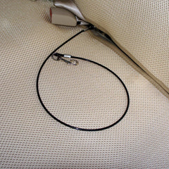 Mogoko harnais et voiture, connexion sécurisée entre chien et véhicule.