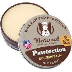 Natural Dog Company Pawtection Balm en boîte, pattes hydratées.