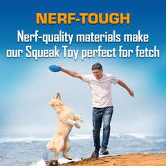 Nerf Dog Ballon-football bleu, léger et durable pour des sessions prolongées.