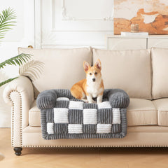 NestlyMoly lit chien sur canapé avec appui orthopédique pour les articulations.