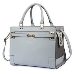 Le sac-chien NewEle compact design PU est léger et facile à transporter.