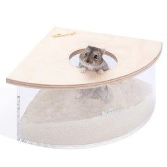 Niteangel bain-de-sable triangle en acrylique — vue claire pour observer les hamsters qui jouent.