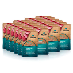 Nulo FreeStyle Bouillon pour chat avec thon chunky, poche pratique pour hydratation et plaisir.