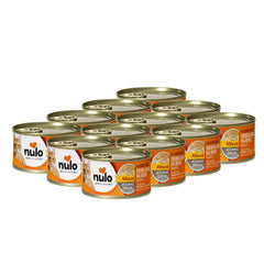 Nulo poulet haché et œufs de caille dans un bouillon appétissant.