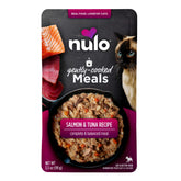 Repas humide Nulo saumon et thon en poche, pratique et prêt à servir.