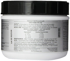Chien actif utilisant Nupro pour l’alimentation quotidienne.