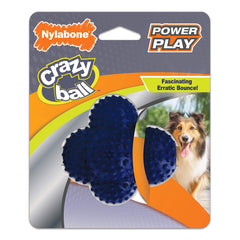Nylabone Power Play Crazy Ball montre des prises multiples pour faciliter la saisie du chien.