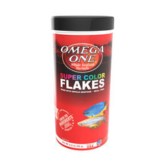 Omega One Super Color Flakes, emballage pratique pour l'alimentation des poissons.
