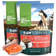 Topper cru Only Natural Pet saumon et poisson blanc en emballage, prêt à nourrir votre chien.