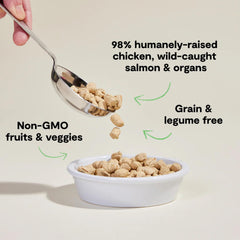 Open Farm: ingrédients-proteines-hauts non-OGM, traçabilité assurée.