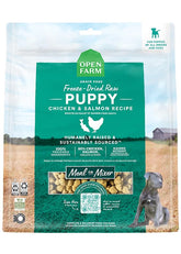 Open Farm chiot – Morceaux lyophilisés poulet et saumon pour énergie quotidienne.