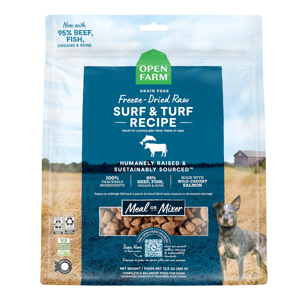 Open Farm Surf et Terre morceaux dans un sac, texture appétissante pour chien.