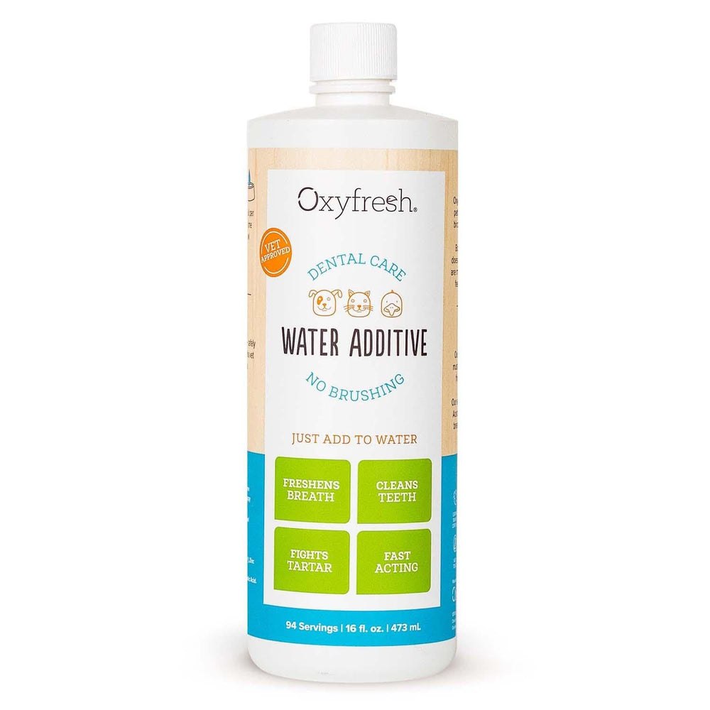 Oxyfresh Solution Dentaire pour Animaux : bouteille montrée, aide potentielle à une haleine plus fraîche.