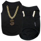 Parisian Pet camisol avec chaîne dorée sur chien, style chic durable pour promenades.
