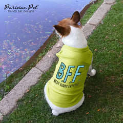 Parisian Pet T-shirt pullover simple, facile à mettre lors des sorties.