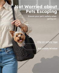 Base amovible rembourrée Pecute offre un soutien confortable pour petit chien.
