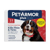 Le flacon d’application topique PetArmor Plus est prêt pour chien.
